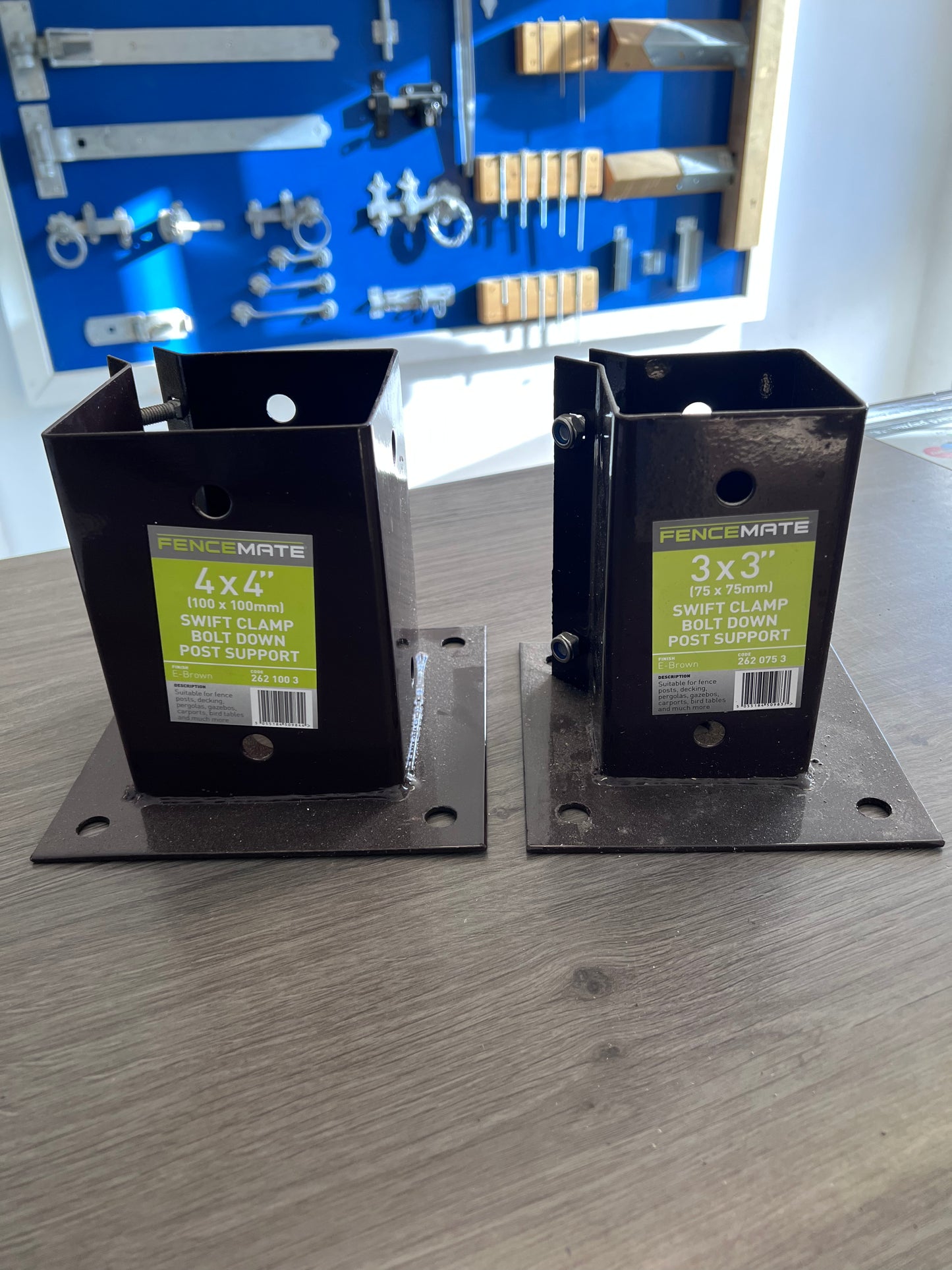 Met Posts (Bolt Down)