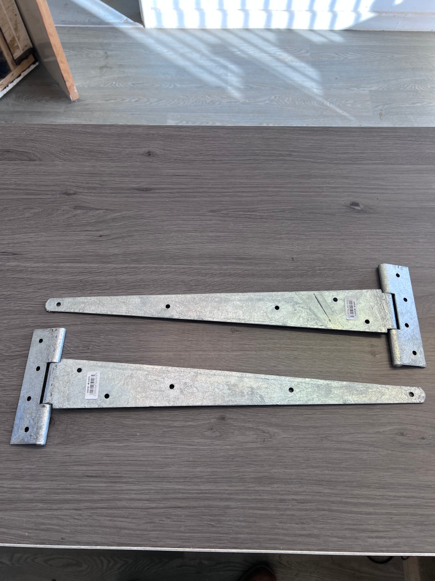 Tee Hinges